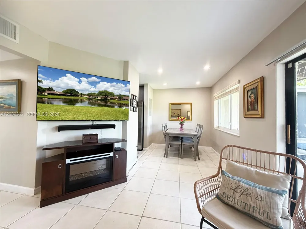 10875 NW 29th Mnr Sunrise, FL 33322