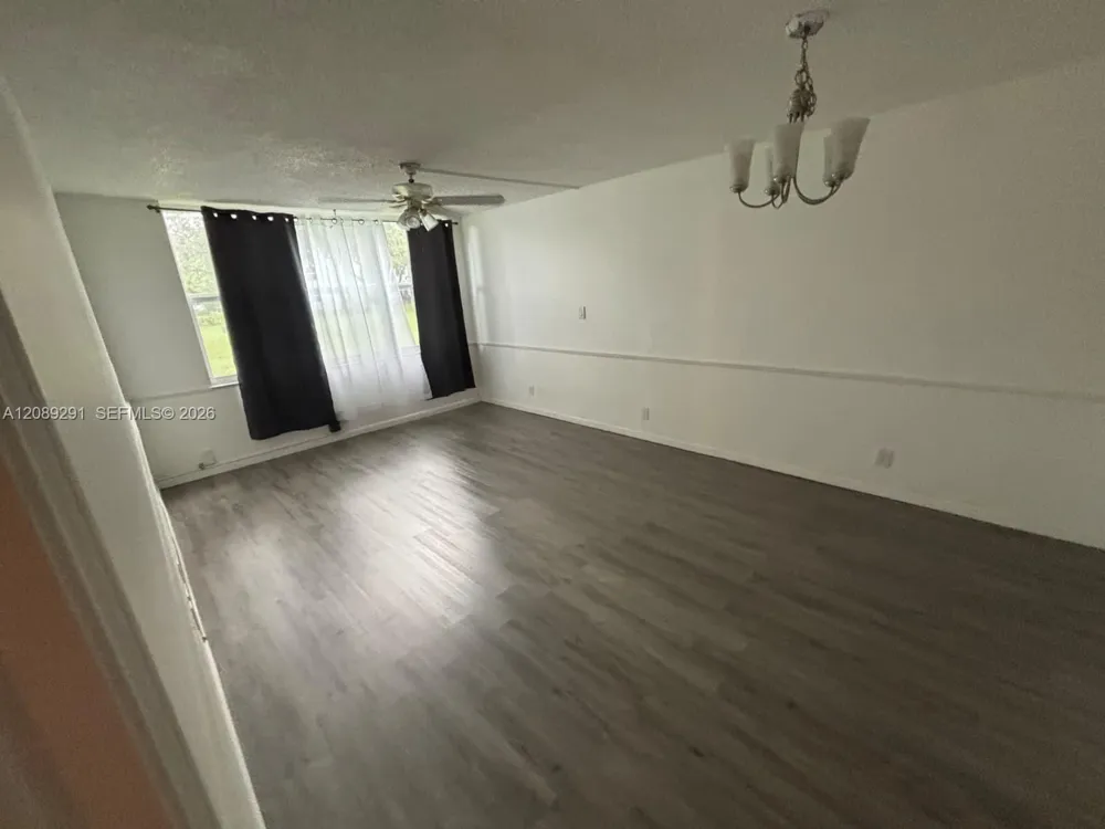 9471 Evergreen Pl #106 Davie, FL 33324