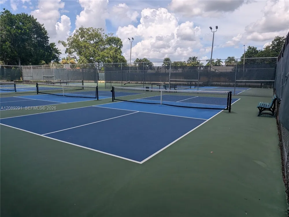 9471 Evergreen Pl #106 Davie, FL 33324