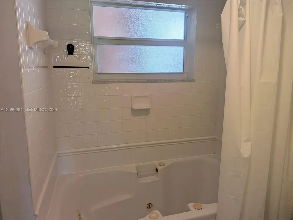 9471 Evergreen Pl #106 Davie, FL 33324