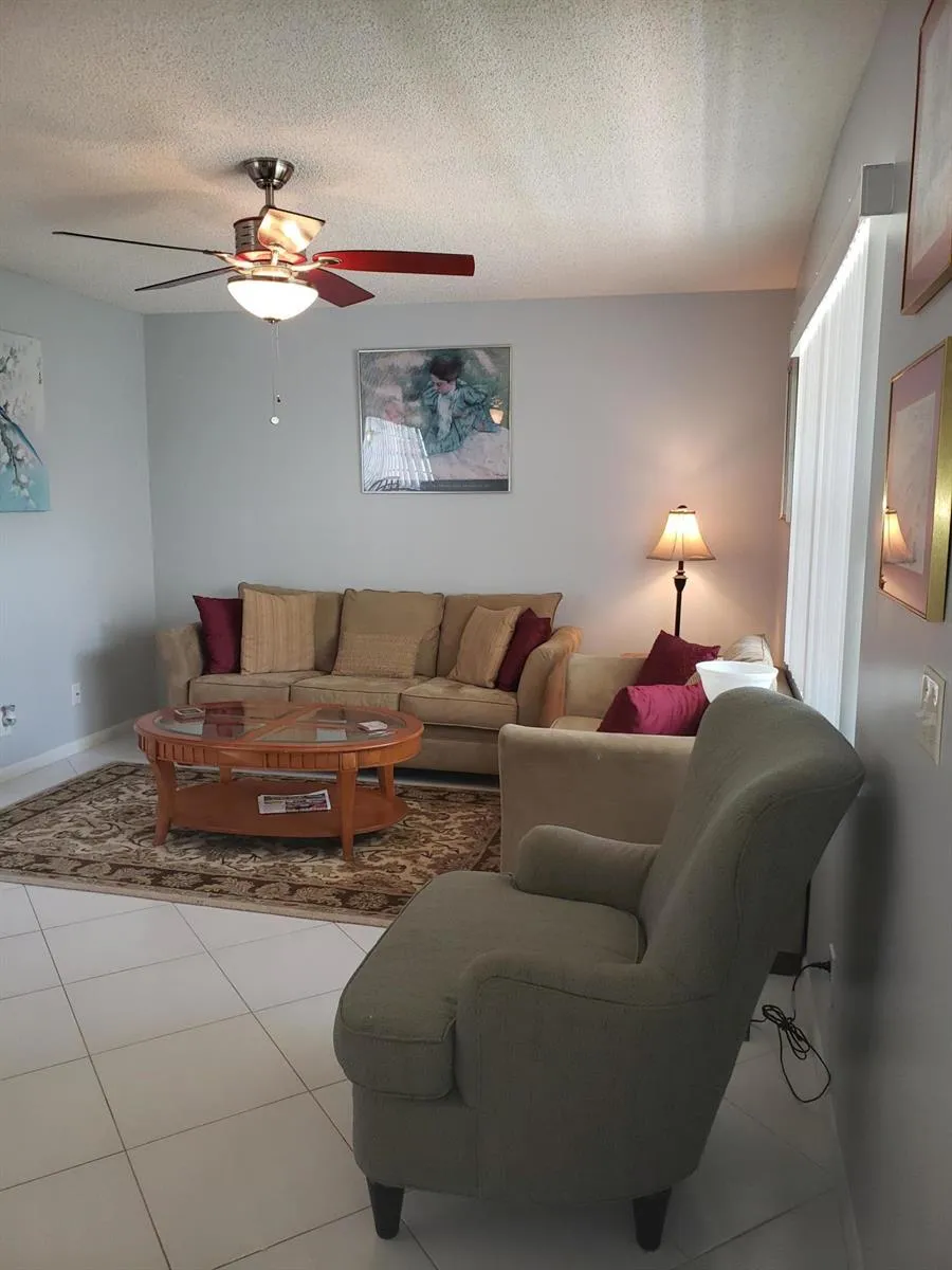 904 FLANDERS DRIVE S Delray Beach, FL 33484