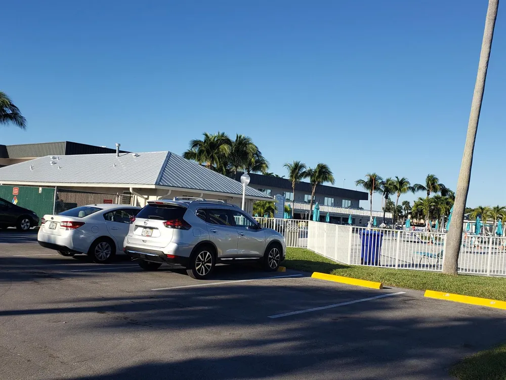 904 FLANDERS DRIVE S Delray Beach, FL 33484