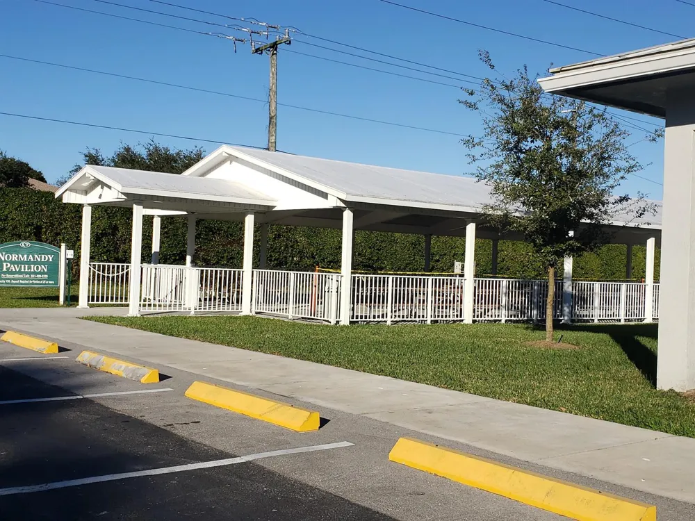 904 FLANDERS DRIVE S Delray Beach, FL 33484