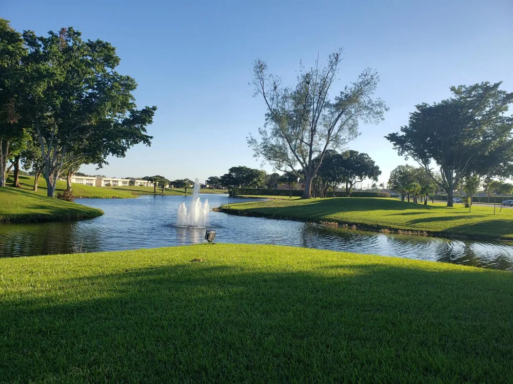 904 FLANDERS DRIVE S Delray Beach, FL 33484