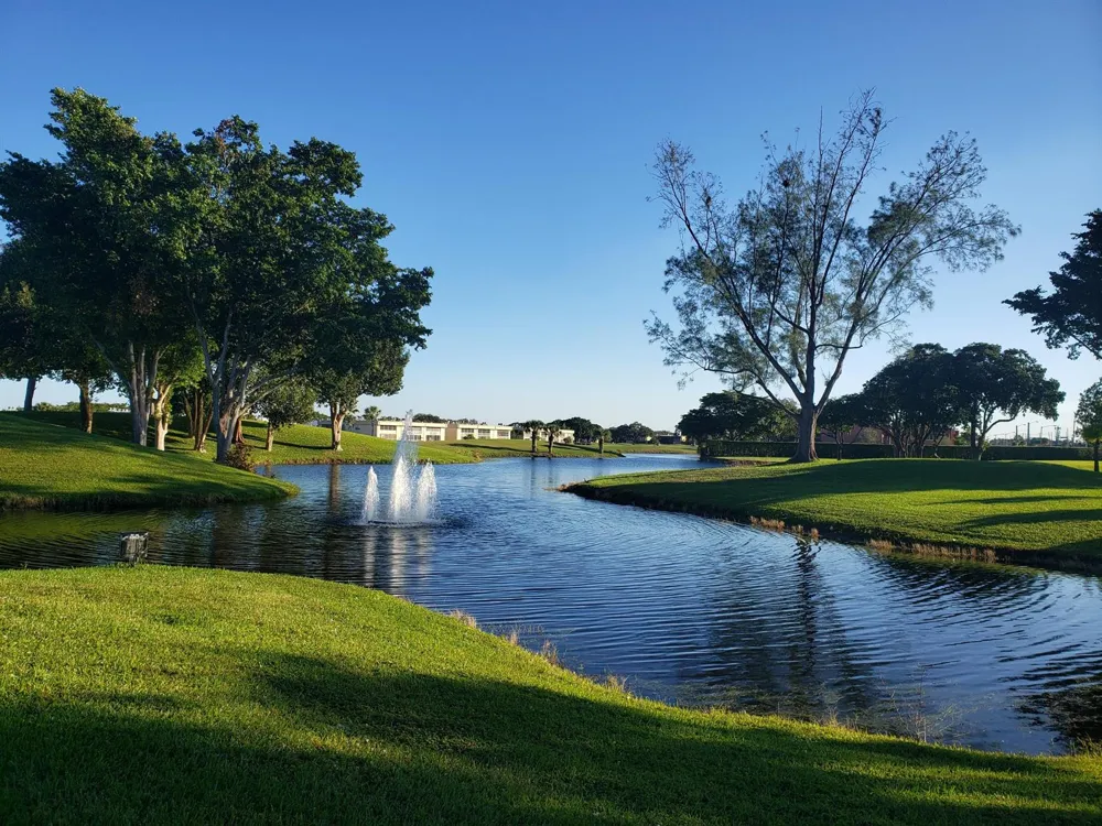 904 FLANDERS DRIVE S Delray Beach, FL 33484