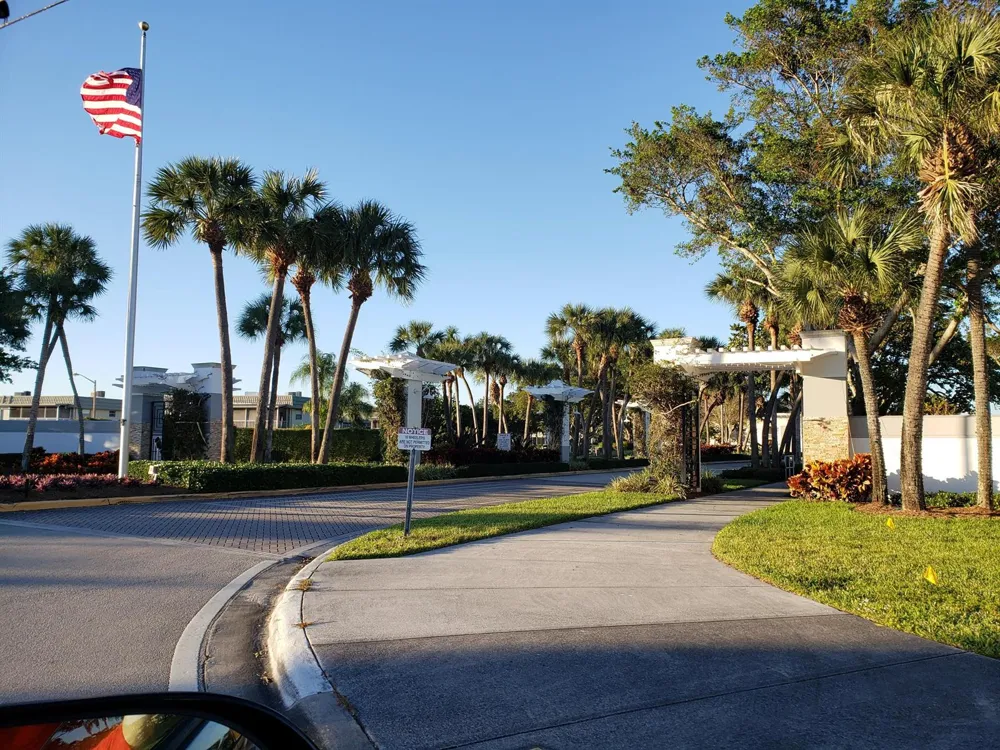 904 FLANDERS DRIVE S Delray Beach, FL 33484