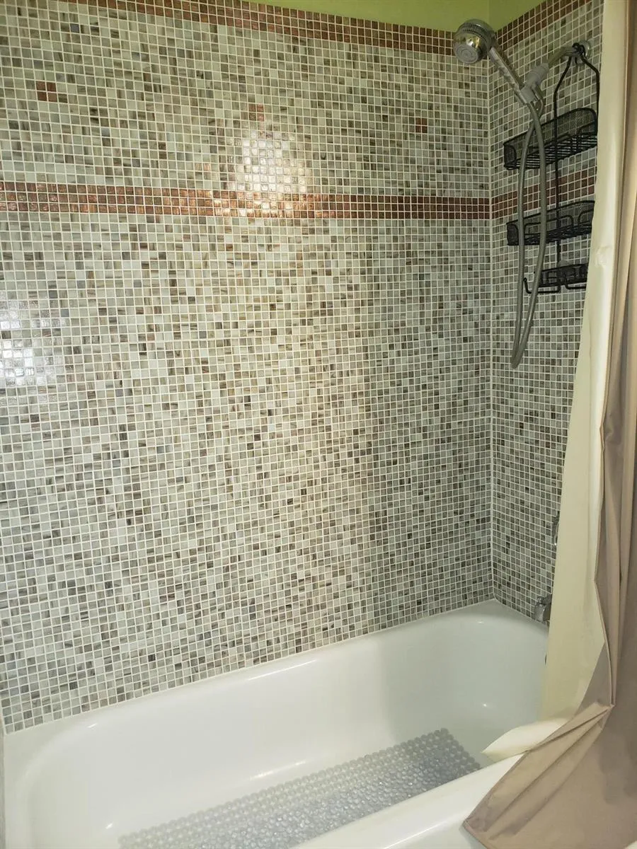 904 FLANDERS DRIVE S Delray Beach, FL 33484