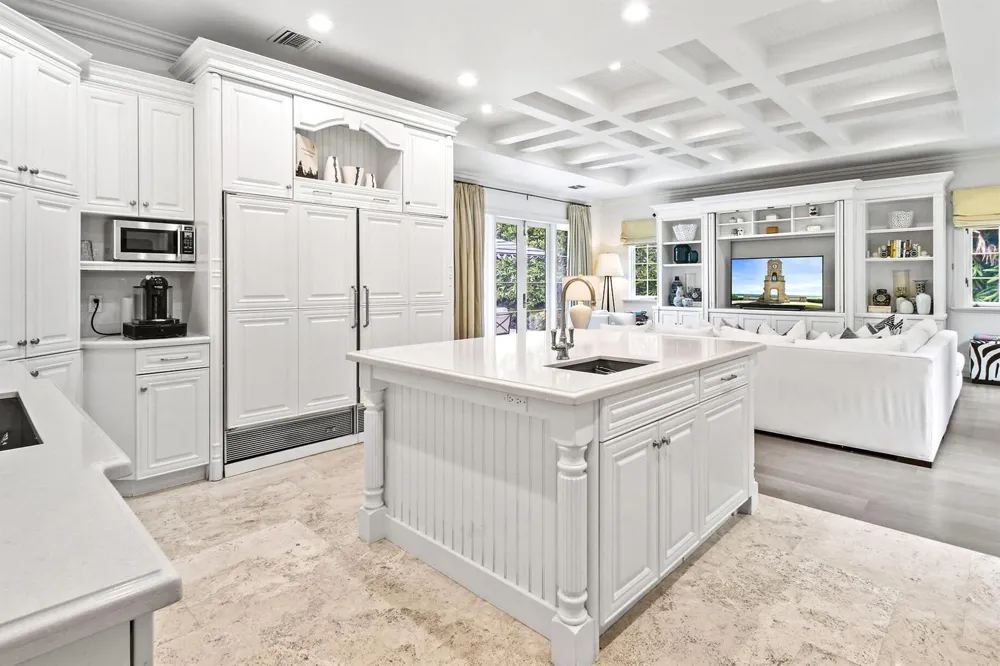 437 Chilean Avenue Palm Beach, FL 33480