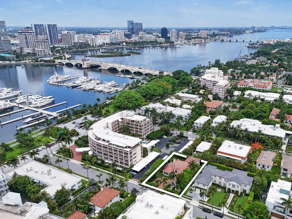 437 Chilean Avenue Palm Beach, FL 33480