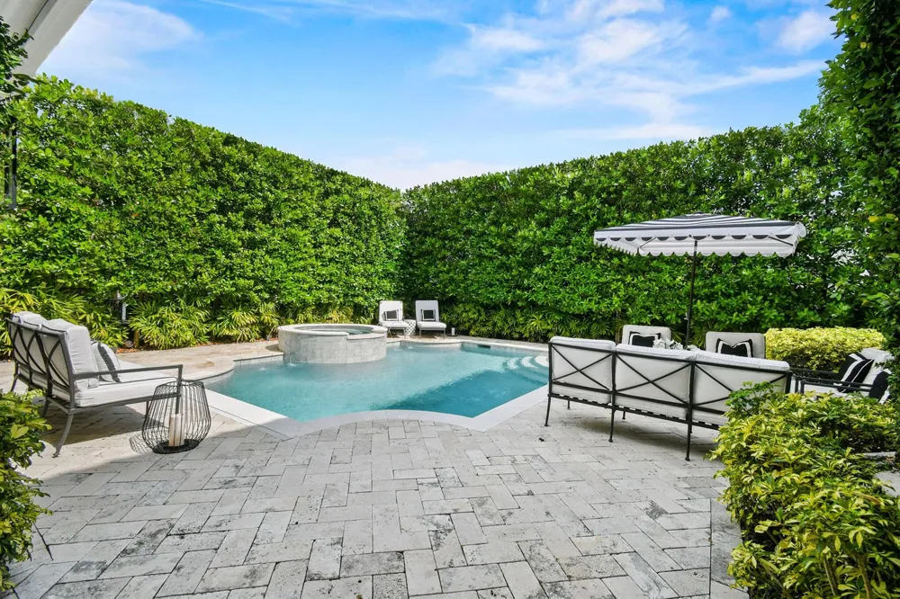 437 Chilean Avenue Palm Beach, FL 33480