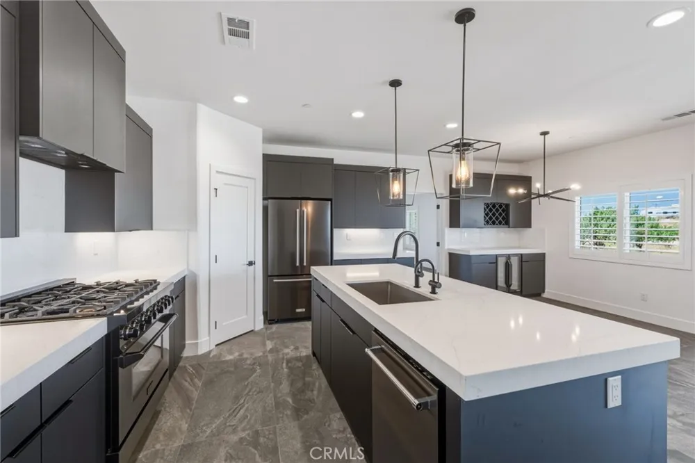 12026 Belmont Road Oak Hills, CA 92344