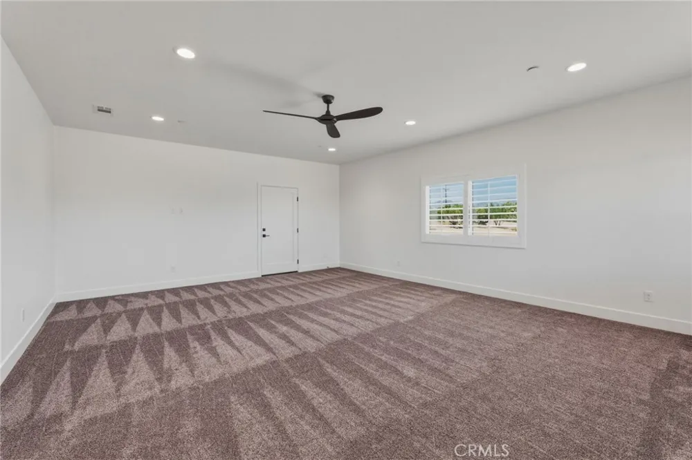 12026 Belmont Road Oak Hills, CA 92344