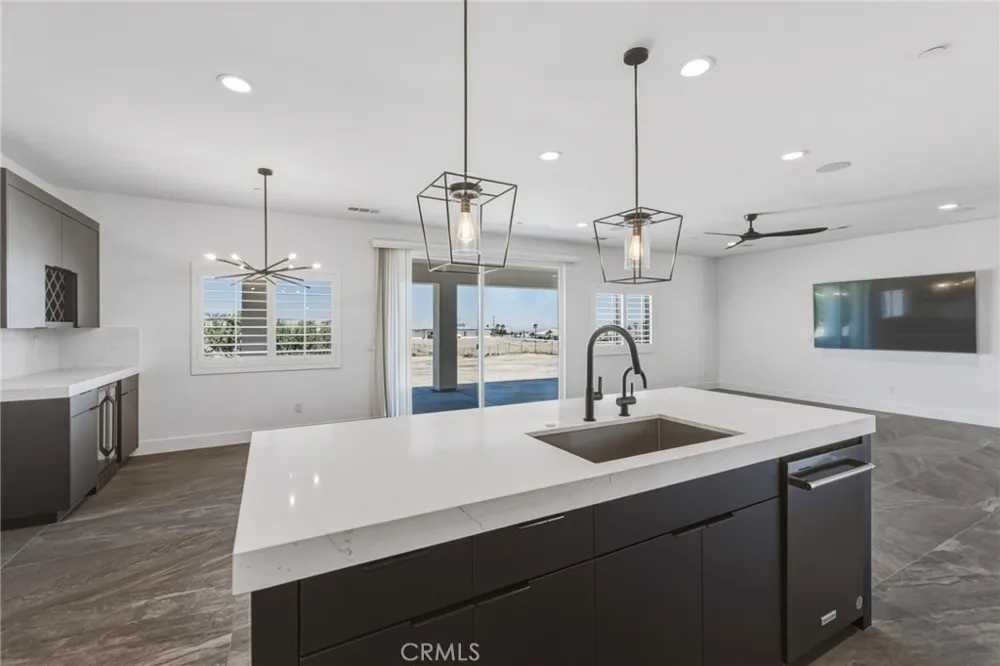 12026 Belmont Road Oak Hills, CA 92344