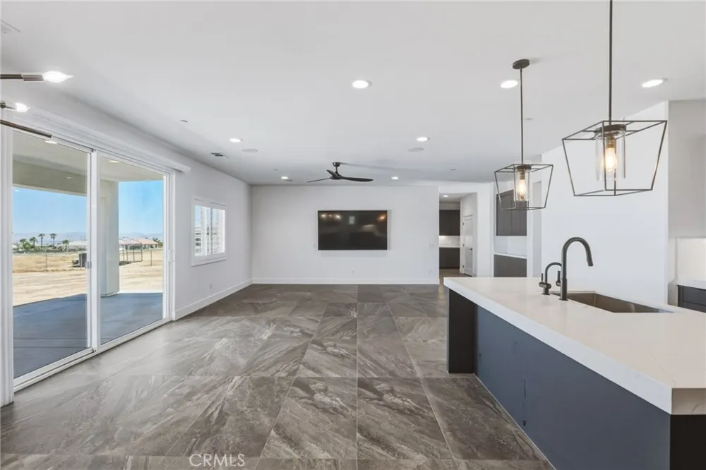 12026 Belmont Road Oak Hills, CA 92344