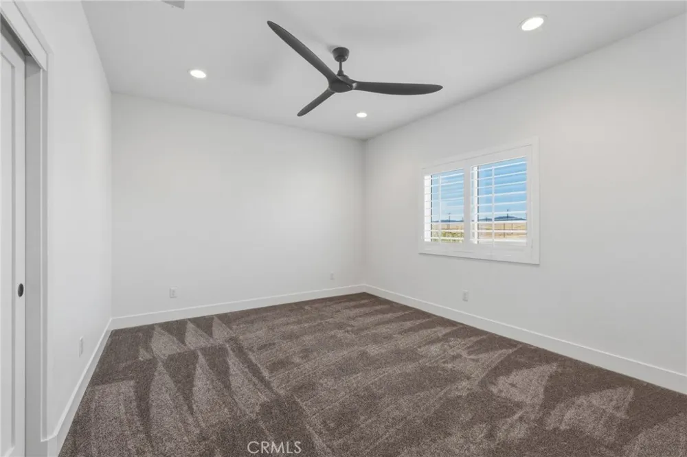 12026 Belmont Road Oak Hills, CA 92344