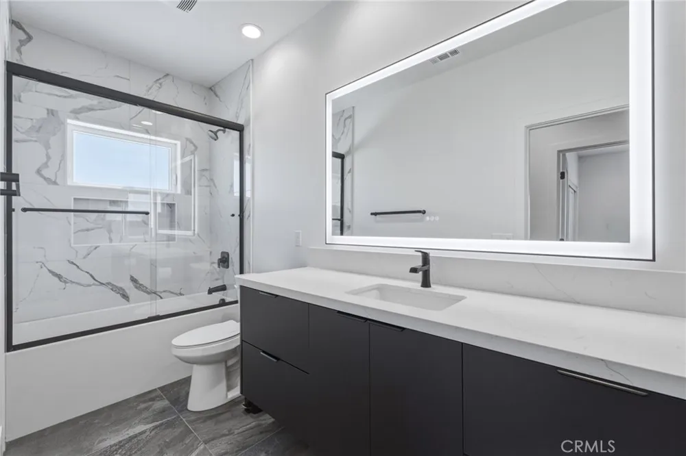 12026 Belmont Road Oak Hills, CA 92344