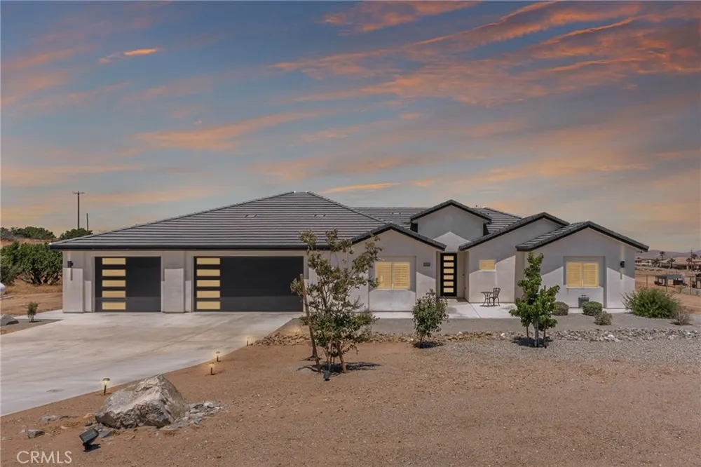 12026 Belmont Road Oak Hills, CA 92344