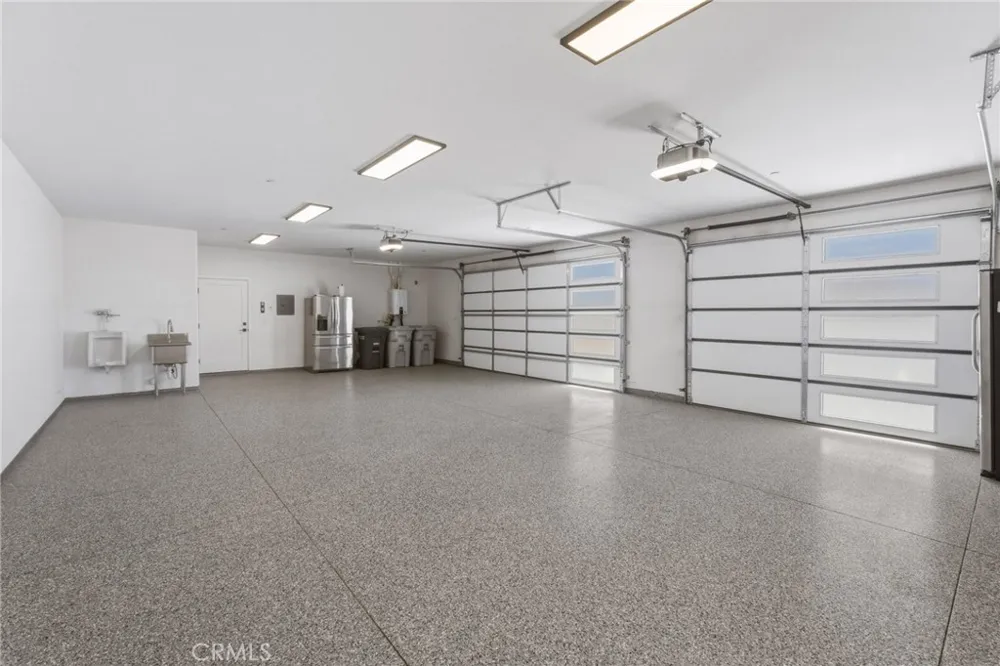 12026 Belmont Road Oak Hills, CA 92344