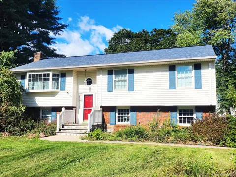 102 Meadow Lane