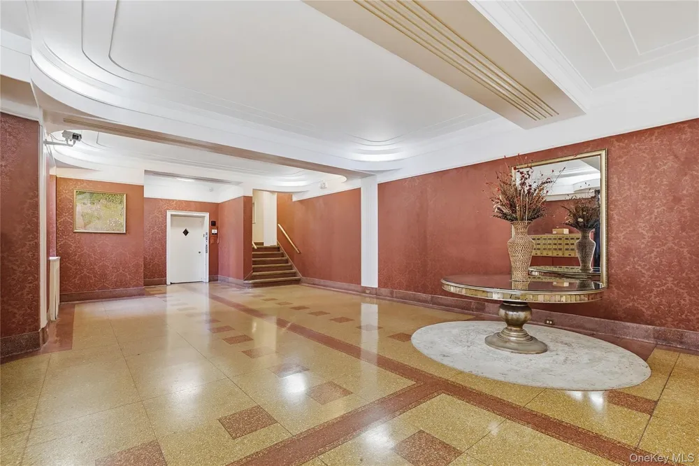 210 Martine Avenue #5L White Plains, NY 10601