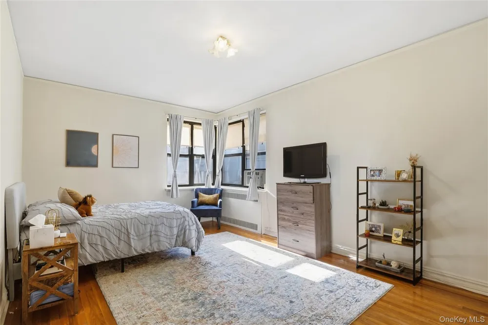 210 Martine Avenue #5L White Plains, NY 10601