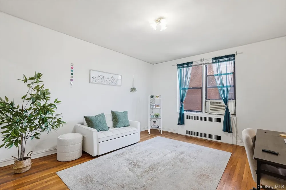 210 Martine Avenue #5L White Plains, NY 10601