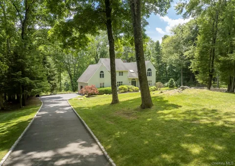 12 Hilltop Road