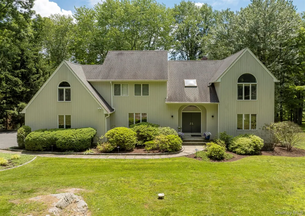 12 Hilltop Road Waccabuc, NY 10597
