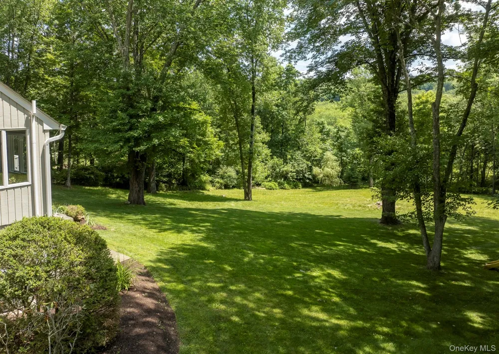 12 Hilltop Road Waccabuc, NY 10597