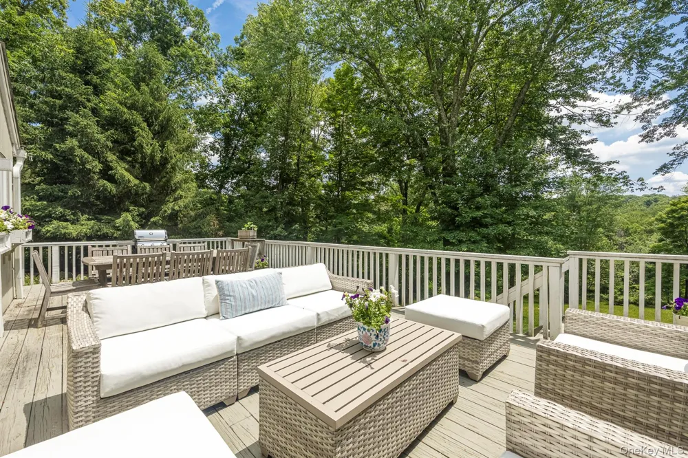 12 Hilltop Road Waccabuc, NY 10597