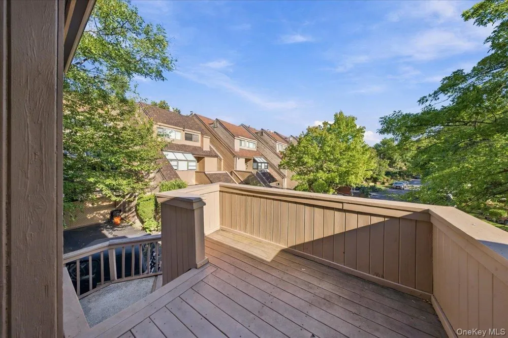 19 John Bean Court Port Washington, NY 11050