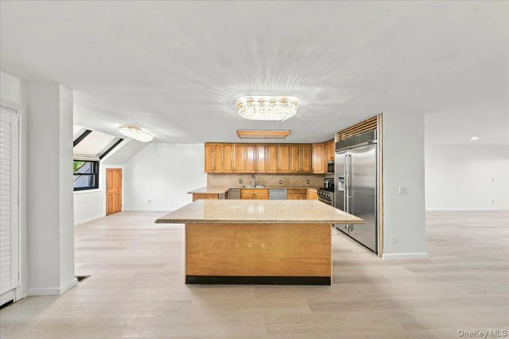 19 John Bean Court Port Washington, NY 11050