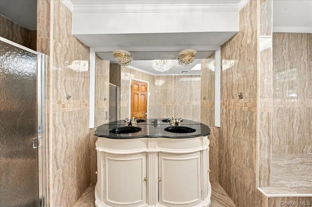19 John Bean Court Port Washington, NY 11050