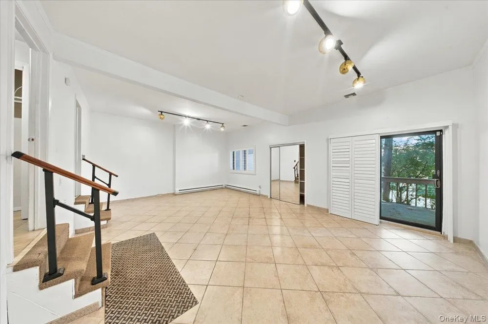 19 John Bean Court Port Washington, NY 11050