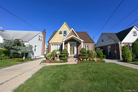 233 Cleveland Street