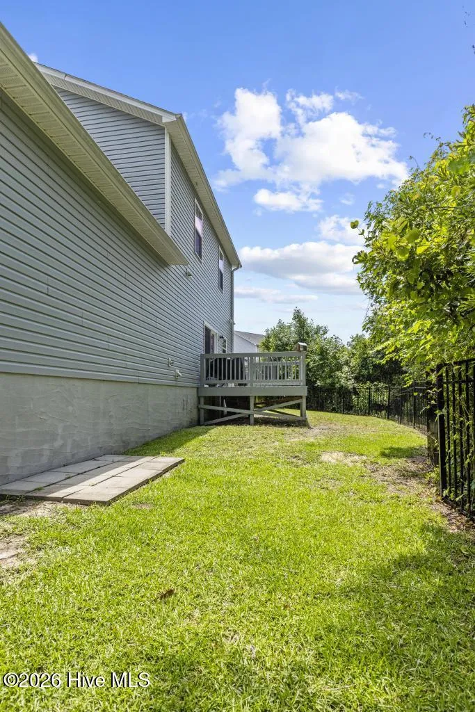 205 Bangor Court Hubert, NC 28539