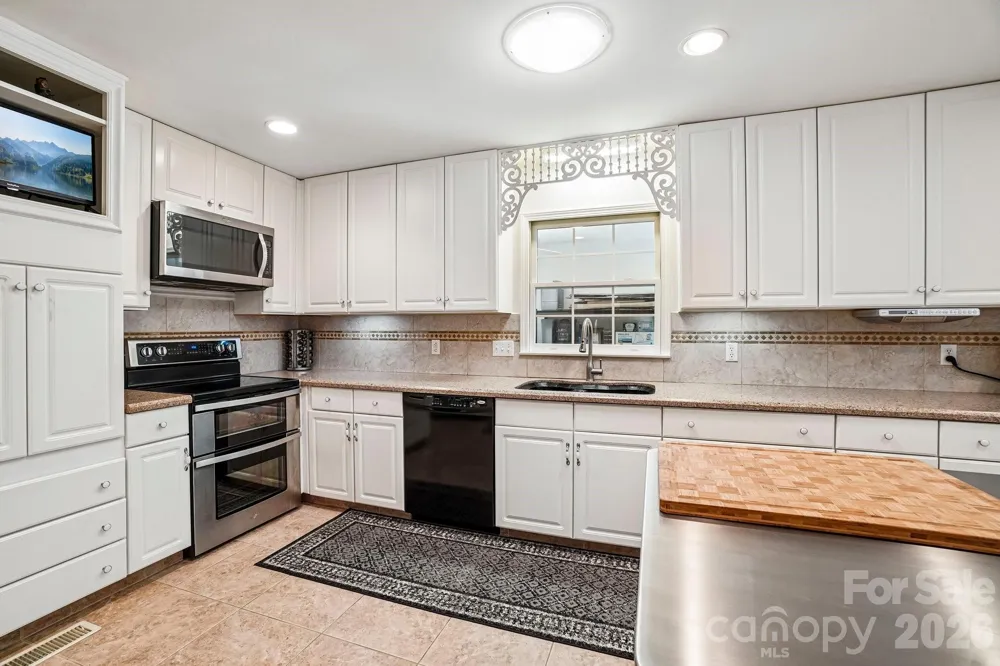 54 Gap Creek Road Fletcher, NC 28732