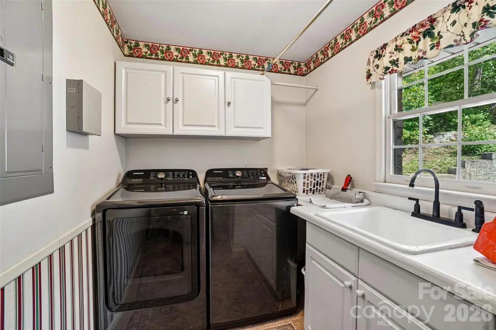 54 Gap Creek Road Fletcher, NC 28732