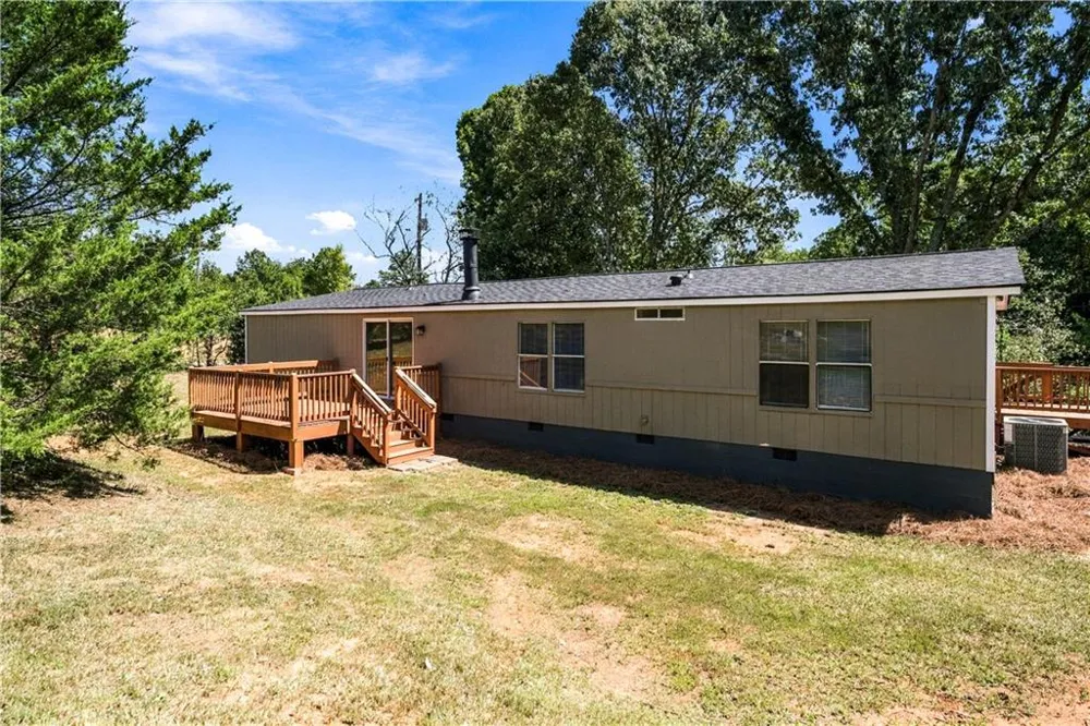 8155 Knight Lane Gainesville, GA 30506