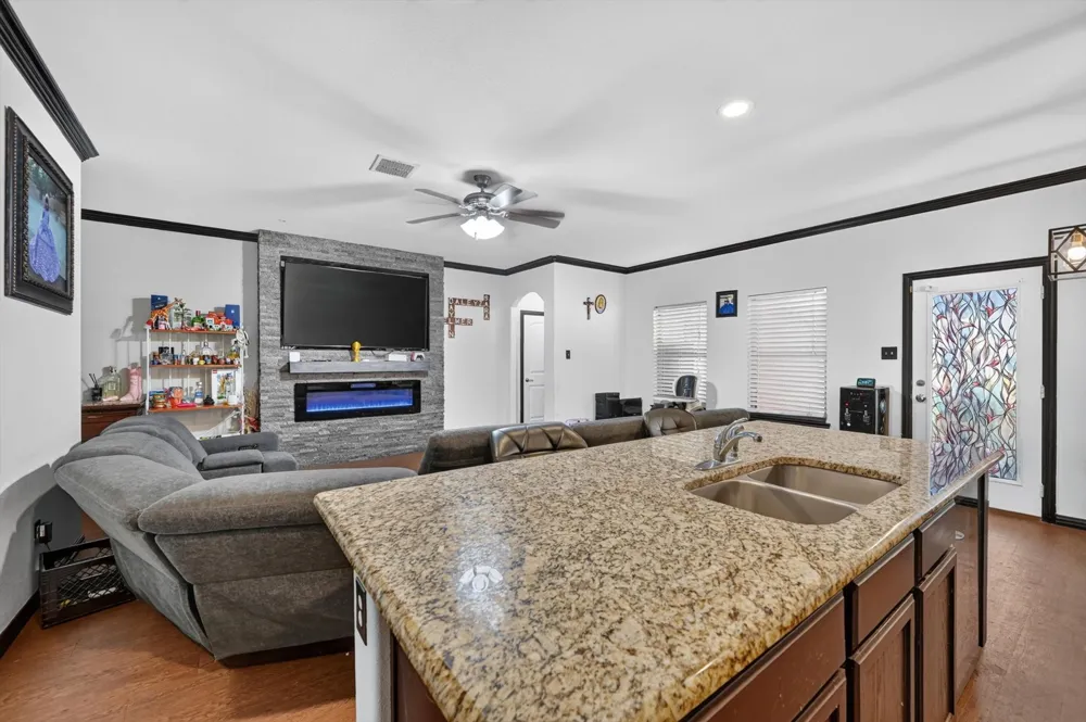 2365 Old Leonard Street Fort Worth, TX 76119