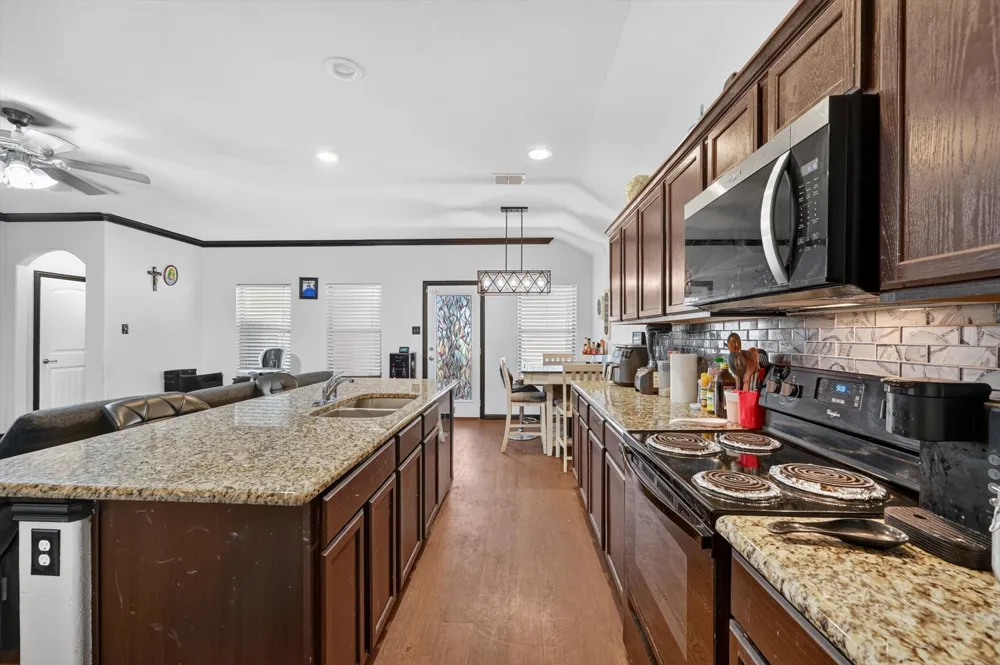 2365 Old Leonard Street Fort Worth, TX 76119
