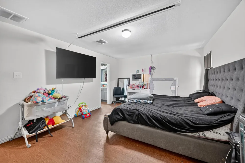 2365 Old Leonard Street Fort Worth, TX 76119