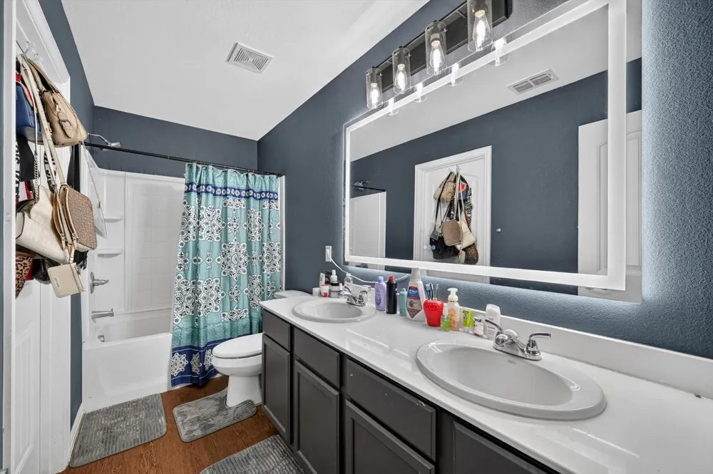 2365 Old Leonard Street Fort Worth, TX 76119