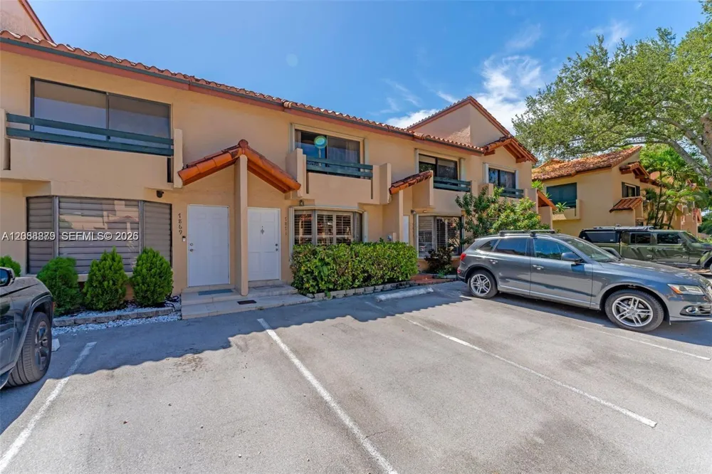 7871 SW 102nd Ln Miami, FL 33156