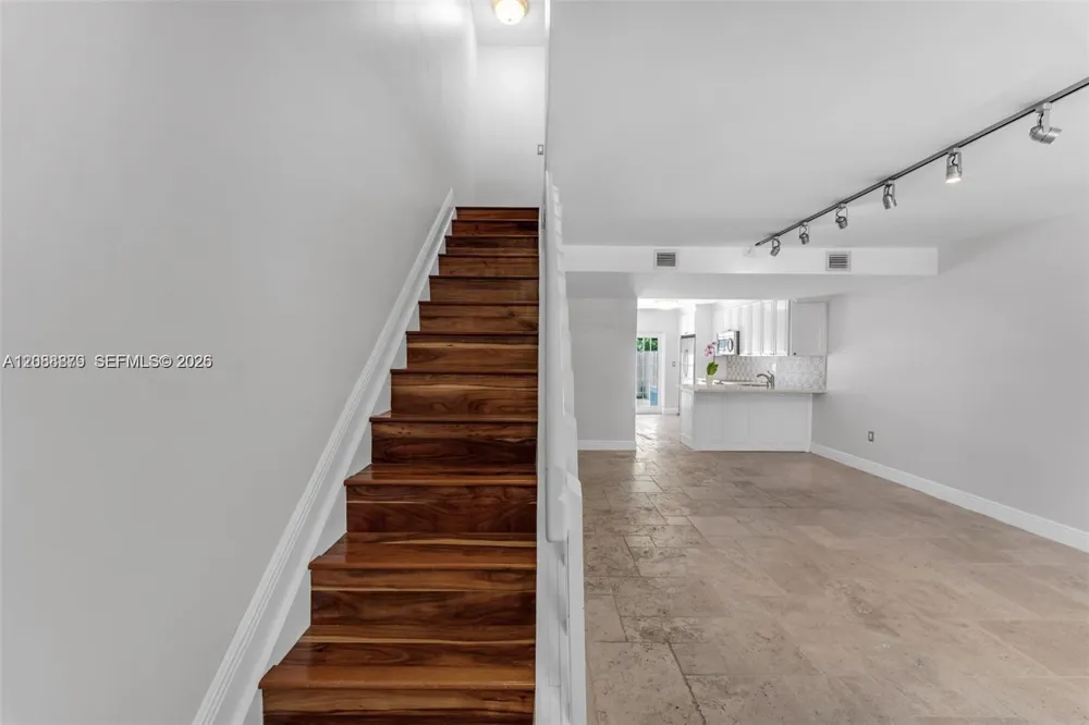 7871 SW 102nd Ln Miami, FL 33156