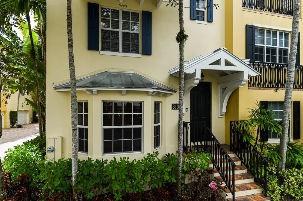310 Tuxedo Lane West Palm Beach, FL 33401