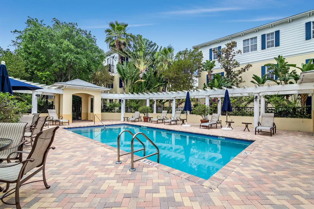 310 Tuxedo Lane West Palm Beach, FL 33401