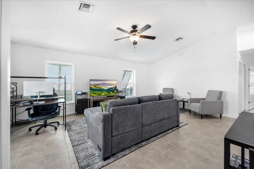 908 RIVERSIDE DRIVE SW Moore Haven, FL 33471