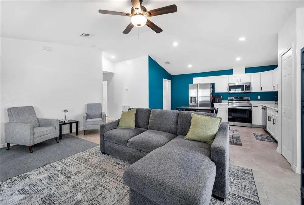 908 RIVERSIDE DRIVE SW Moore Haven, FL 33471