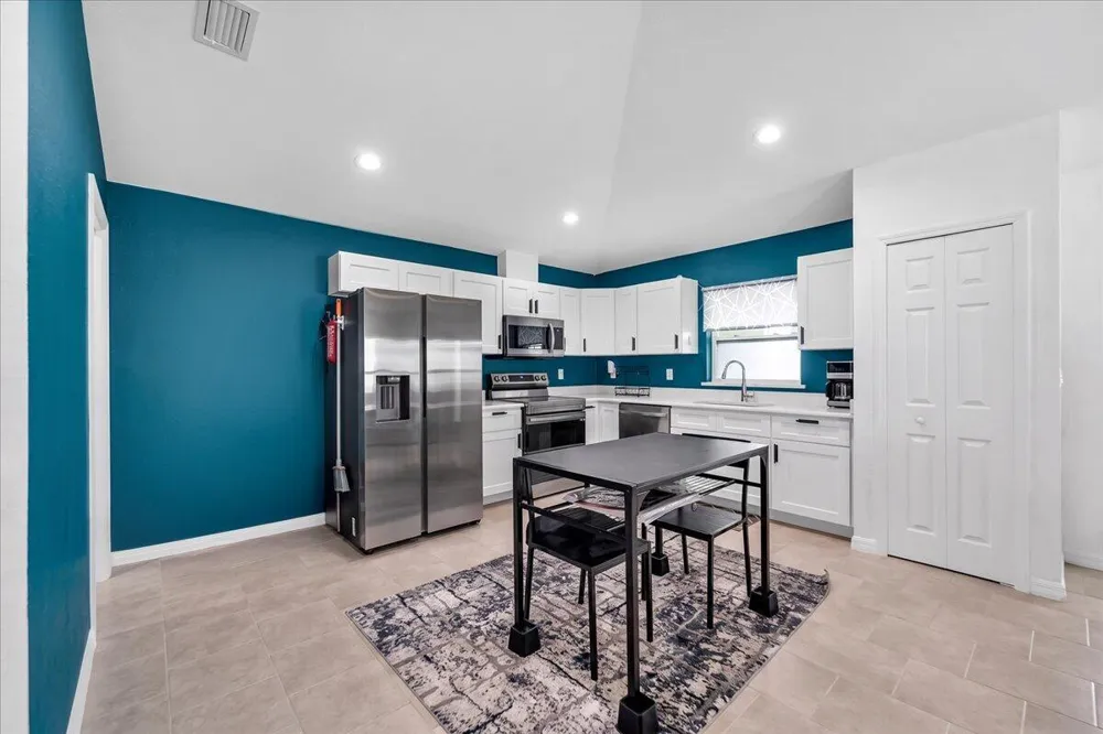 908 RIVERSIDE DRIVE SW Moore Haven, FL 33471